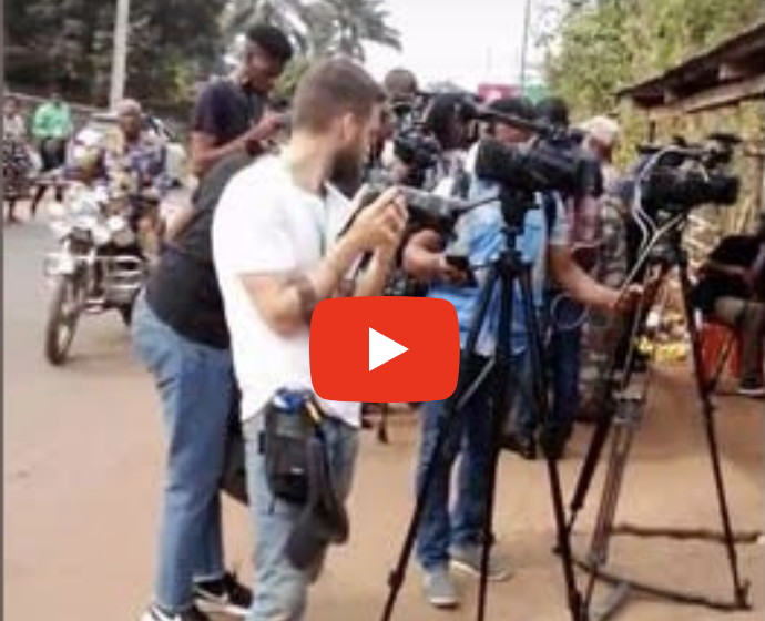 INEC ad hoc staff setting up at a polling unit in Anambra: video