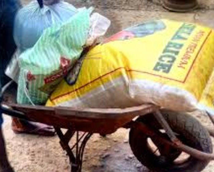 Edo wheelbarrow pusher commits suicide after killing tax collector