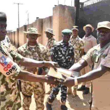 Soldiers honoured for rejecting N1.5m bribe