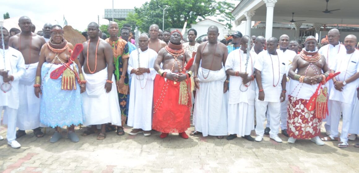 Oba of Benin Chiefs perform Pilgrimage rites