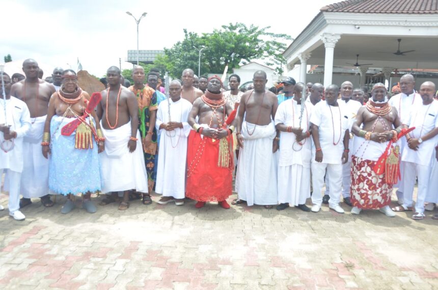 Oba of Benin Chiefs perform Pilgrimage rites