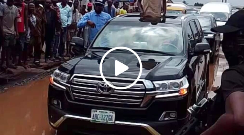 Oshiomhole leads APC rally on deplorable roads