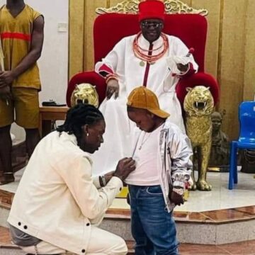 Rema traces ancestry to Oba of Benin palace