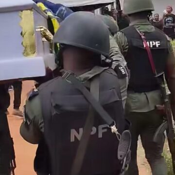 Nigerians mourn 5 officers deaths after Edo election duty