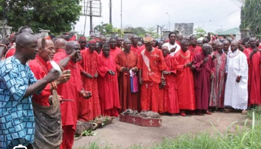 Priests lay curse on burglars of police station