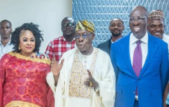 Obasanjo shows off dancing skills in Benin