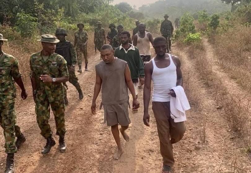 Army rescue 4 kidnap hostages in gun battle