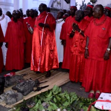 Benin palace curses evil doers, exploiters