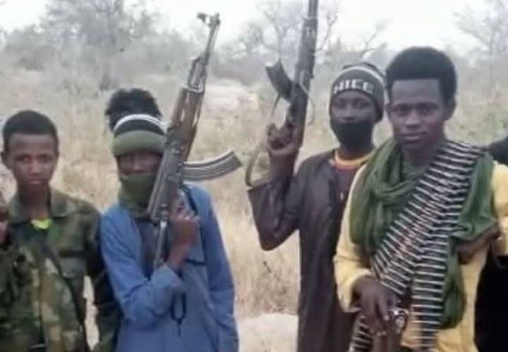 f05bc276-1c1c-41b1-9d13-f5b8408966ab A dangerous way to negotiate: Bandits and negotiators, at daggers drawn